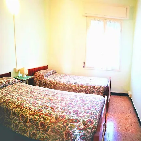 Casa Vacanze Nonna Gina S. Bartolomeo Al Mare Διαμέρισμα